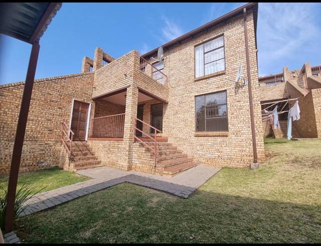 2 BEDROOM PROPERTY TO RENT IN AMOROSA